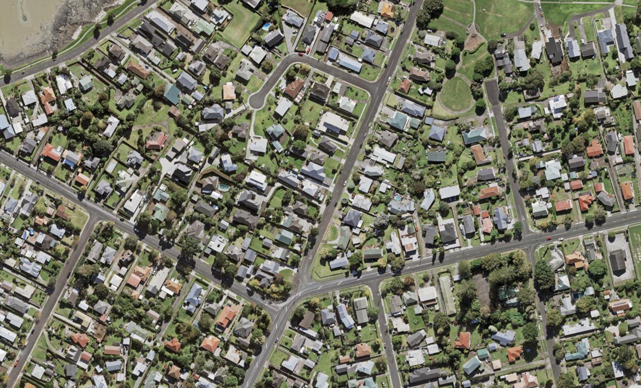 33 Shortt Avenue, Mangere Bridge, Auckland - Carousel 1