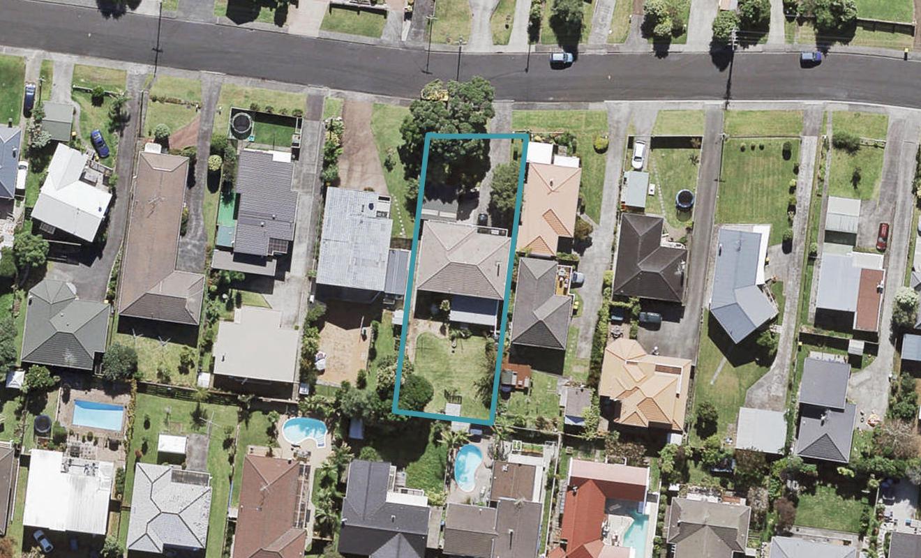11 Kokiri Street, Te Atatu South, Auckland - Carousel 1