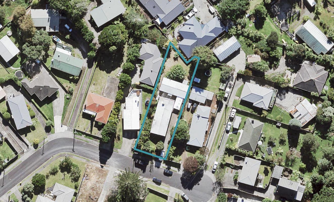 20 Beverly Place, New Lynn, Auckland - Carousel 1
