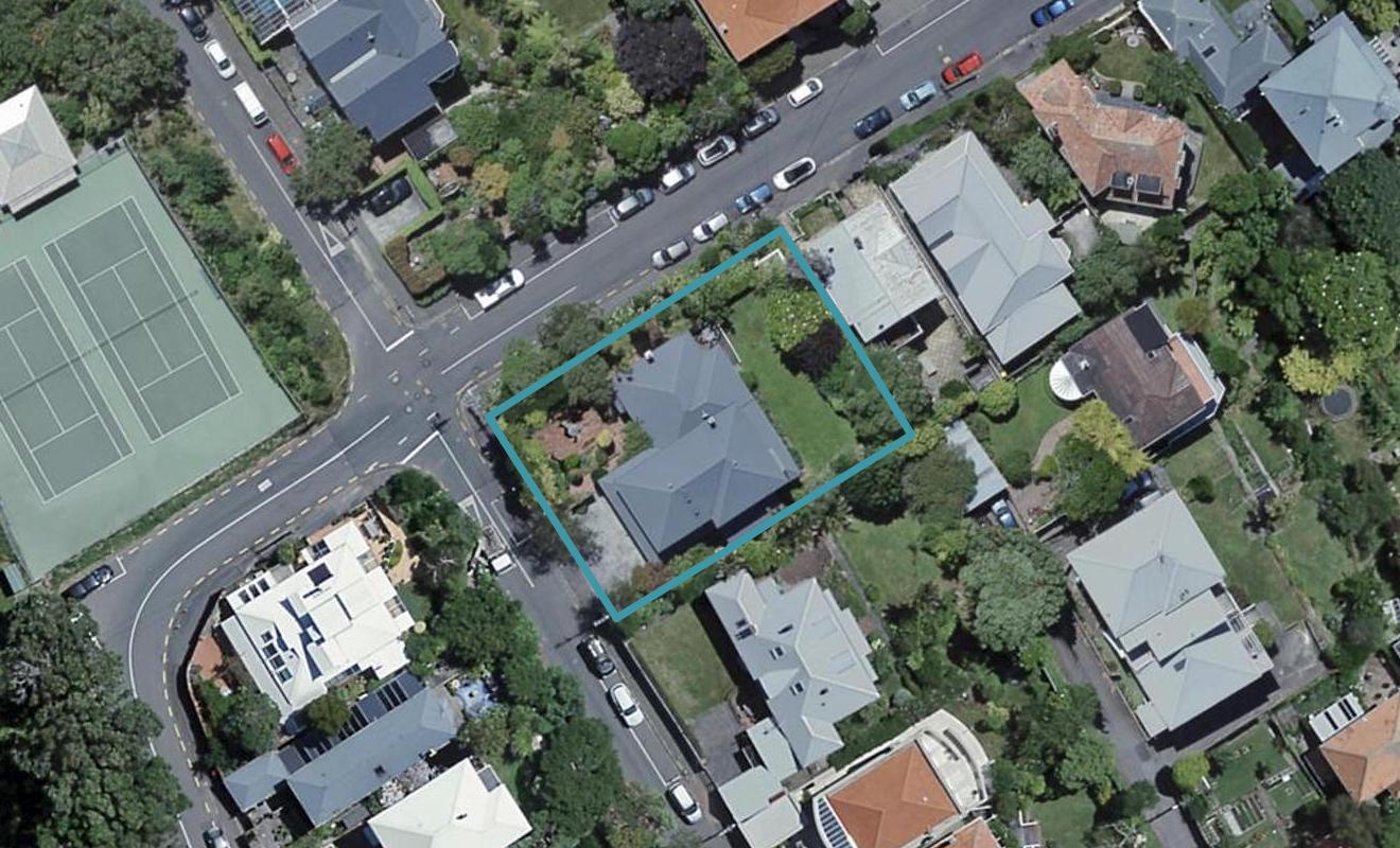 16 Wesley Road, Kelburn, Wellington - Carousel 1
