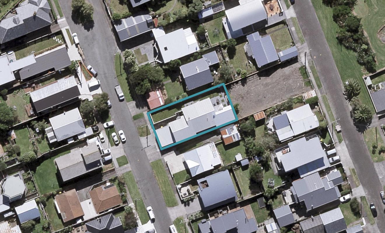 9 Newton Street, Fitzroy, New Plymouth - Carousel 1