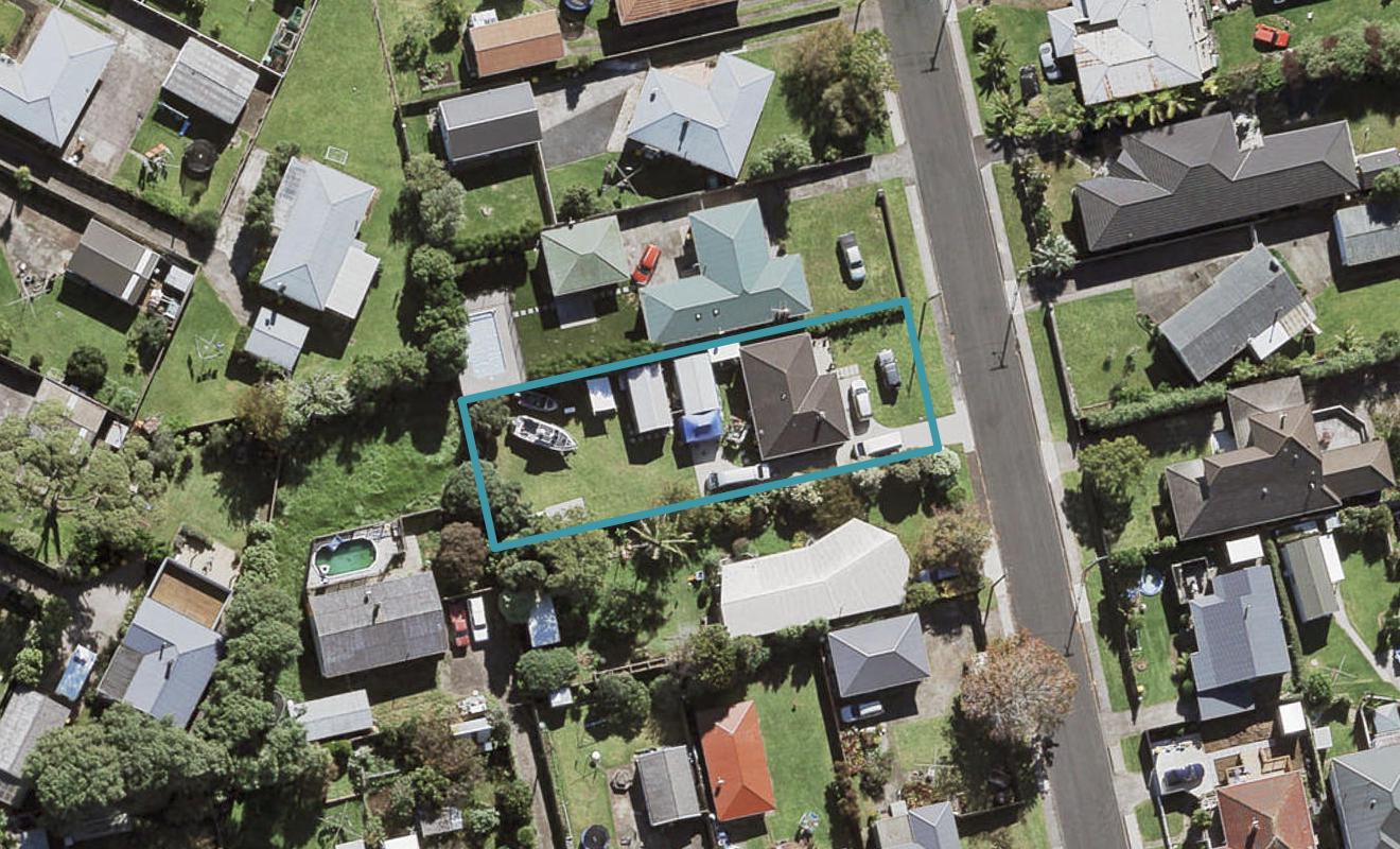 9 Tainui Terrace, Mangere Bridge, Auckland - Carousel 1