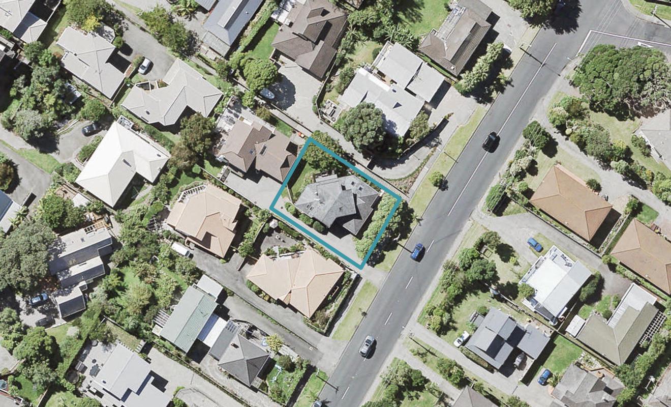 446 Beach Road, Murrays Bay, Auckland - Carousel 1
