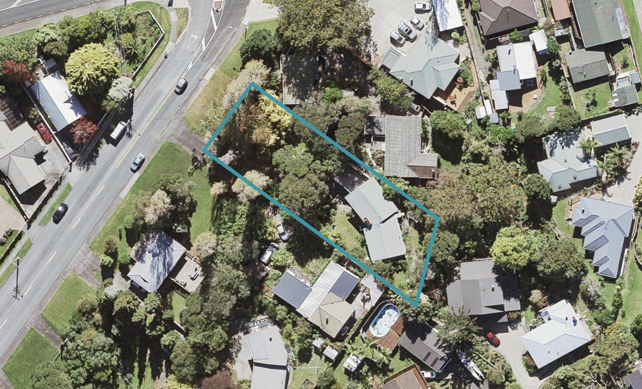 4 Avonleigh Road, Green Bay, Auckland - Carousel 1