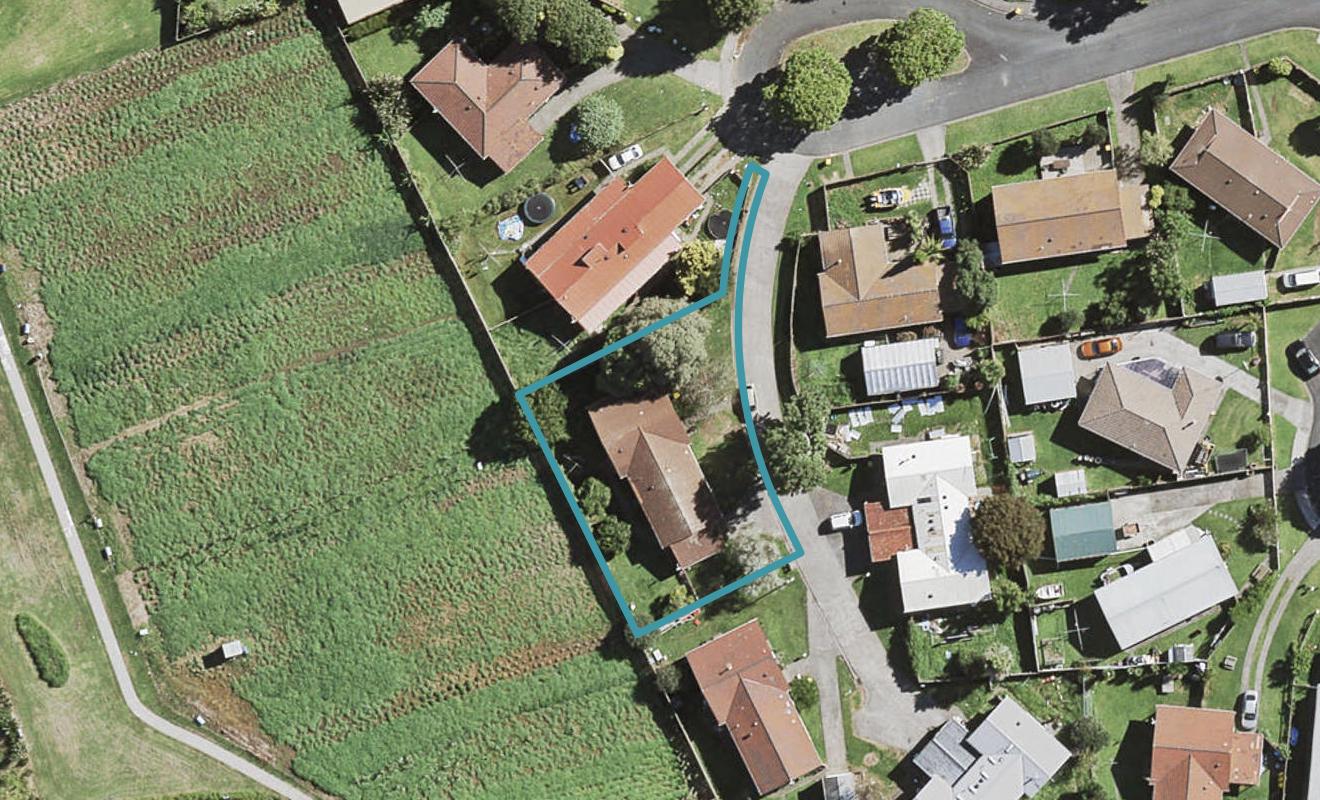 8 Dulcie Place, Red Hill, Papakura - Carousel 1