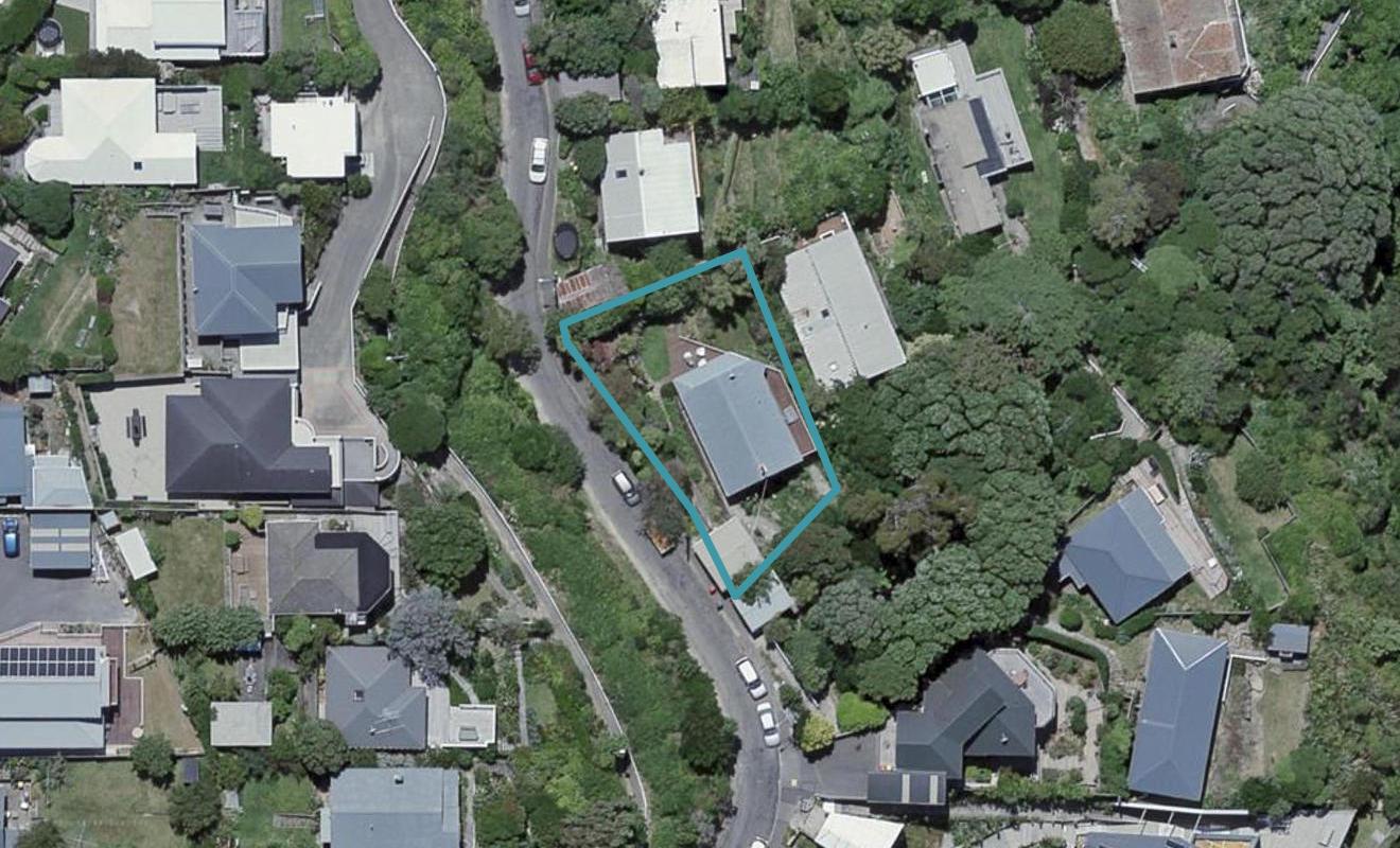 16 Onehunga Road, Karaka Bays, Wellington - Carousel 1