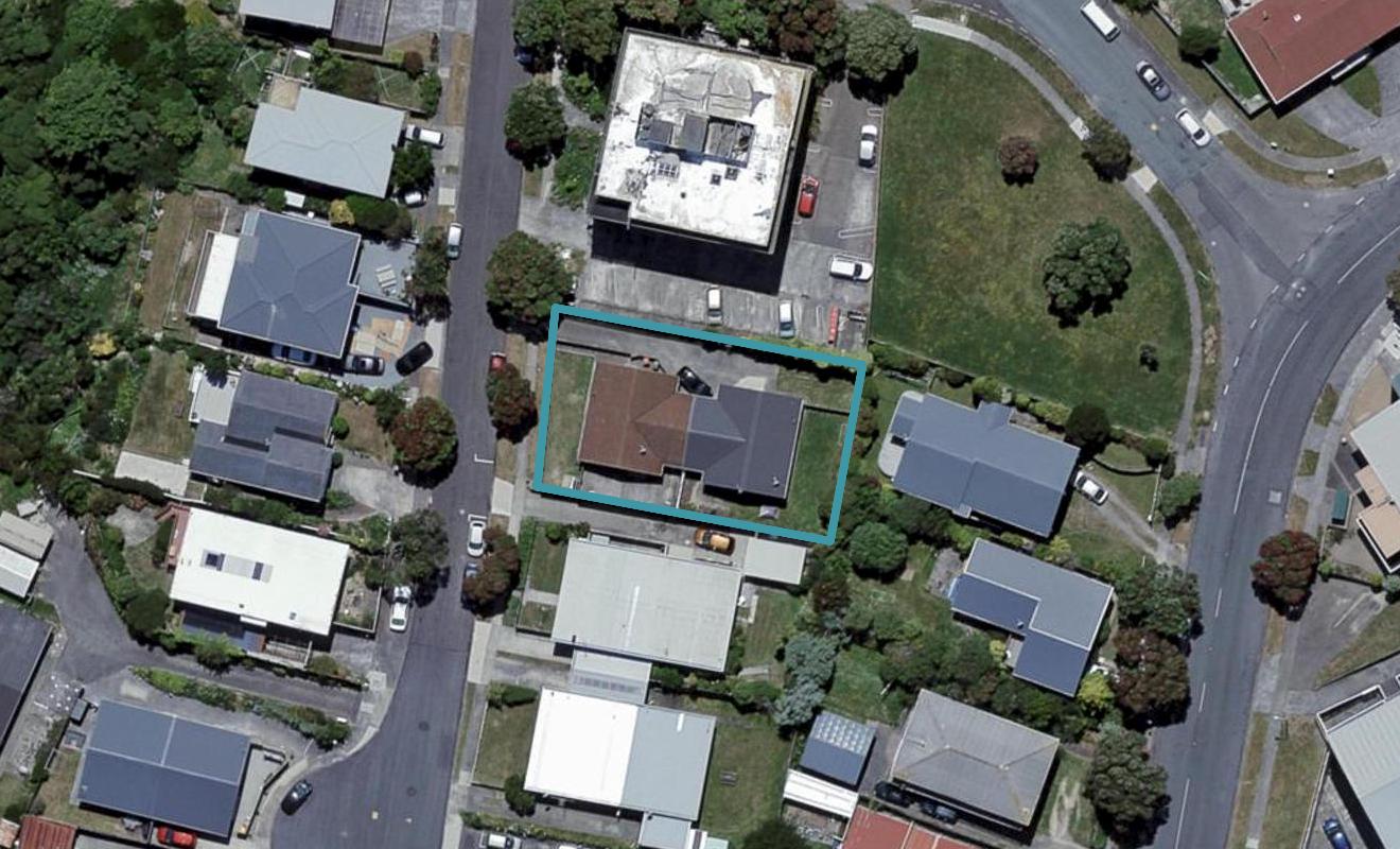 11 Duchess Place, Maupuia, Wellington - Carousel 1