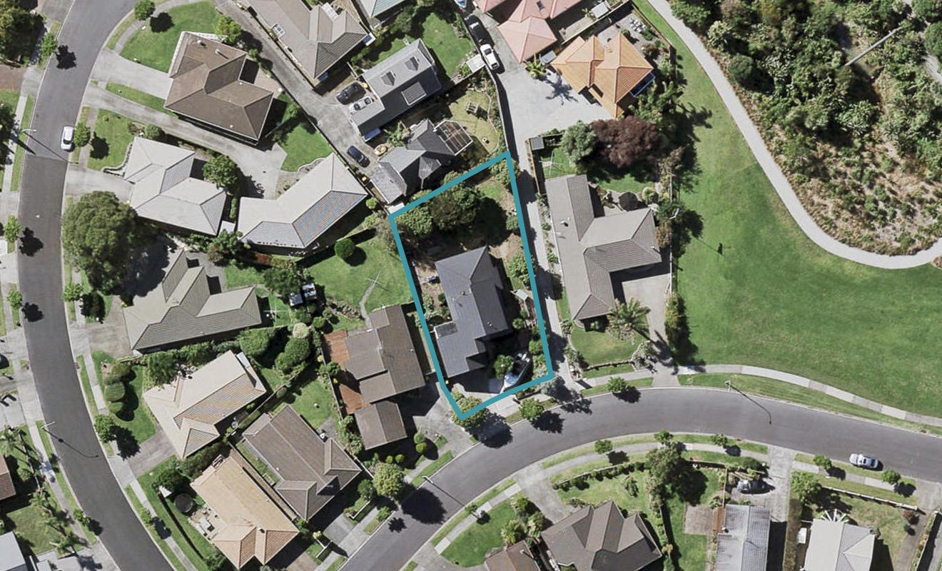 61 West Fairway, Golflands, Auckland - Carousel 1