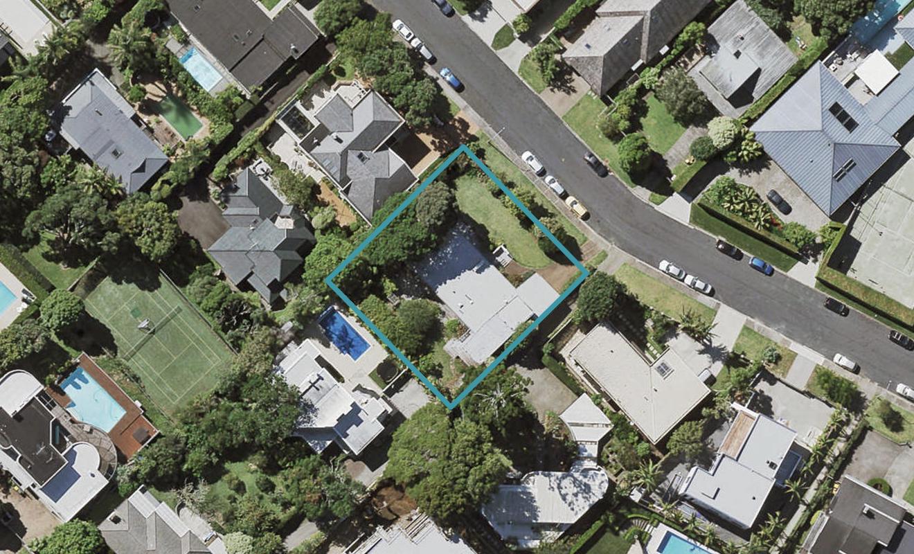 24 Lake View Road, Takapuna, Auckland - Carousel 1