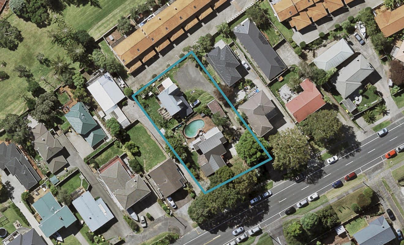 2/262 Sunset Road, Windsor Park, Auckland - Carousel 1