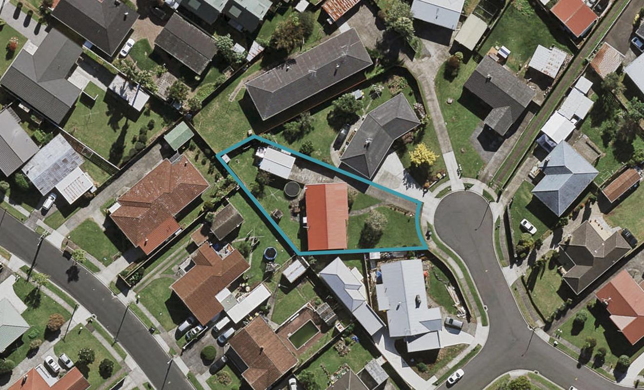 6 Holden Place, Manukau, Auckland - Carousel 1