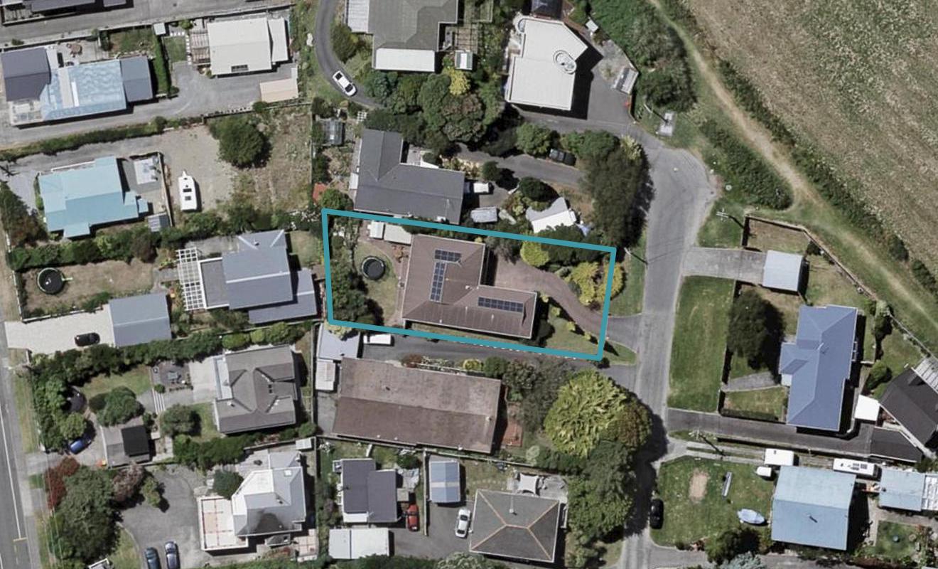 137 Matatua Road, Raumati Beach, Paraparaumu - Carousel 1