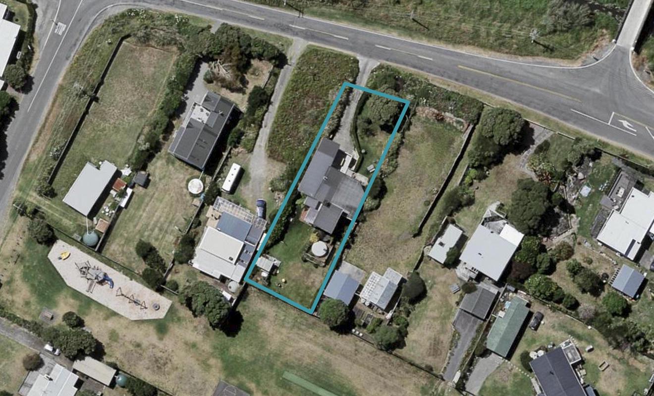 339 Te Horo Beach Road, Te Horo Beach - Carousel 1