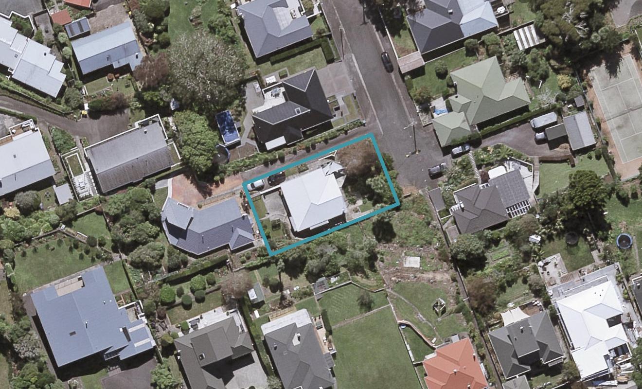 6 Barton Street, Strandon, New Plymouth - Carousel 1