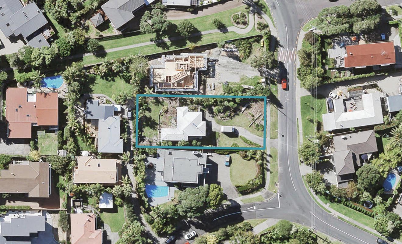 16 Lyons Avenue, Murrays Bay, Auckland - Carousel 1