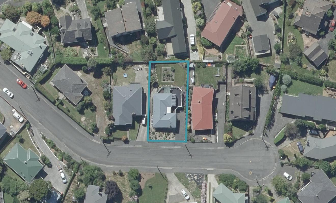 7 Colquhoun Street, Glenross, Dunedin - Carousel 1