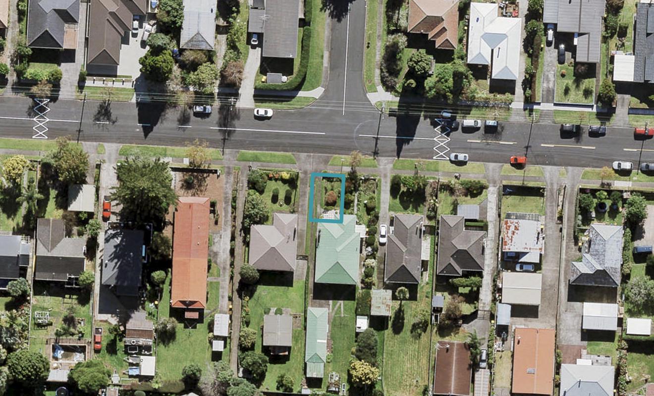 6/10 Yeovil Road, Te Atatu Peninsula, Auckland - Carousel 1