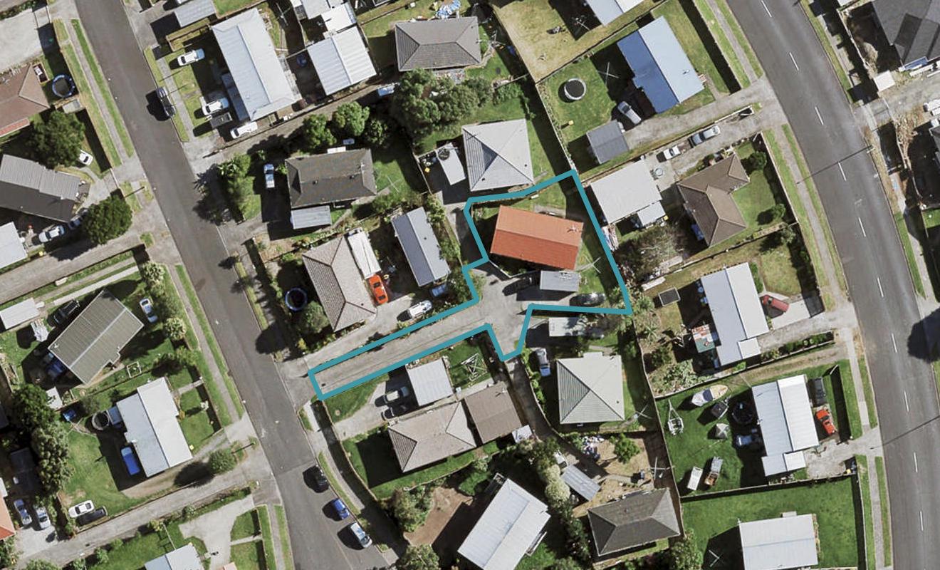 14A Dungarvon Place, Clendon Park, Auckland - Carousel 1