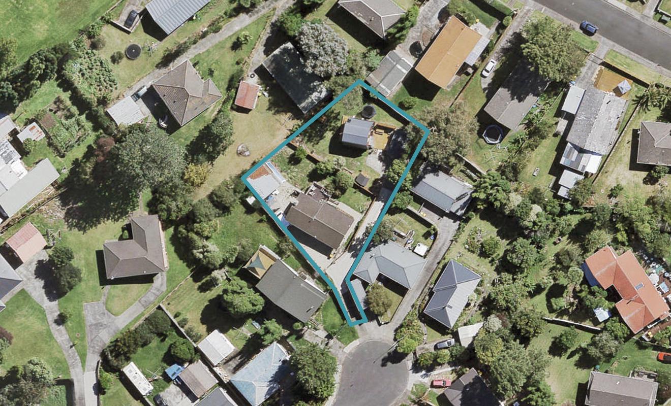 15 Lendic Avenue, Henderson, Auckland - Carousel 1