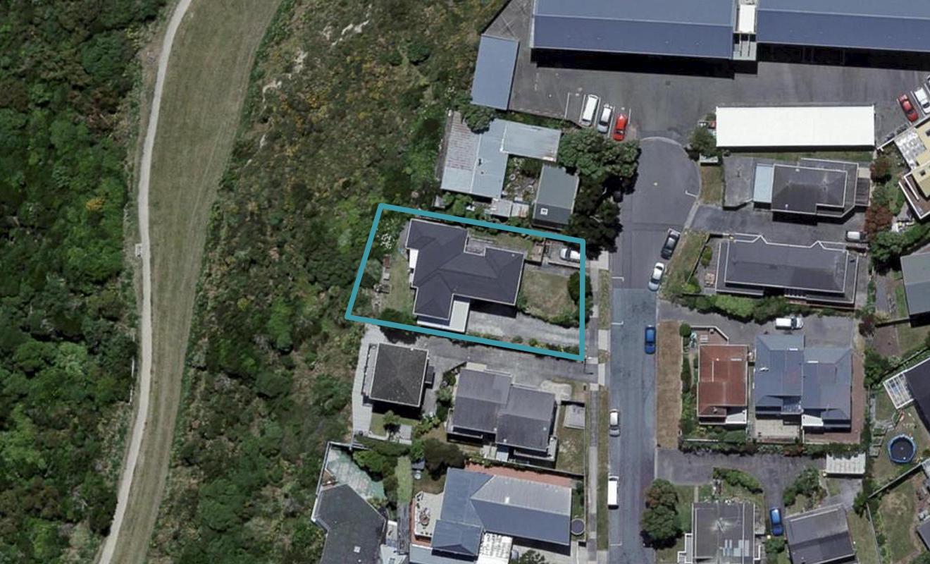 19 Rangitane Street, Maupuia, Wellington - Carousel 1