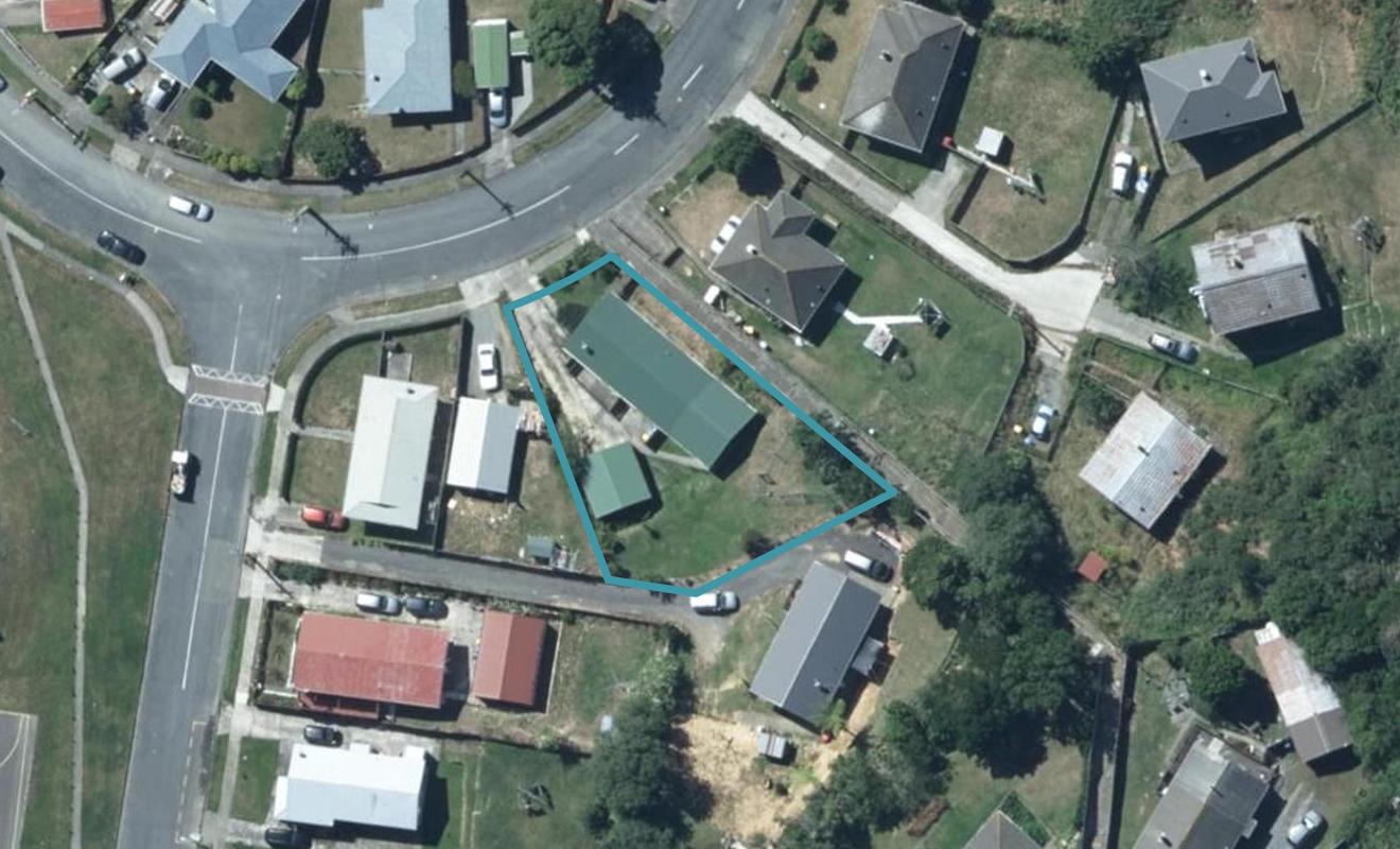84 Hampshire Street, Cannons Creek, Porirua - Carousel 1