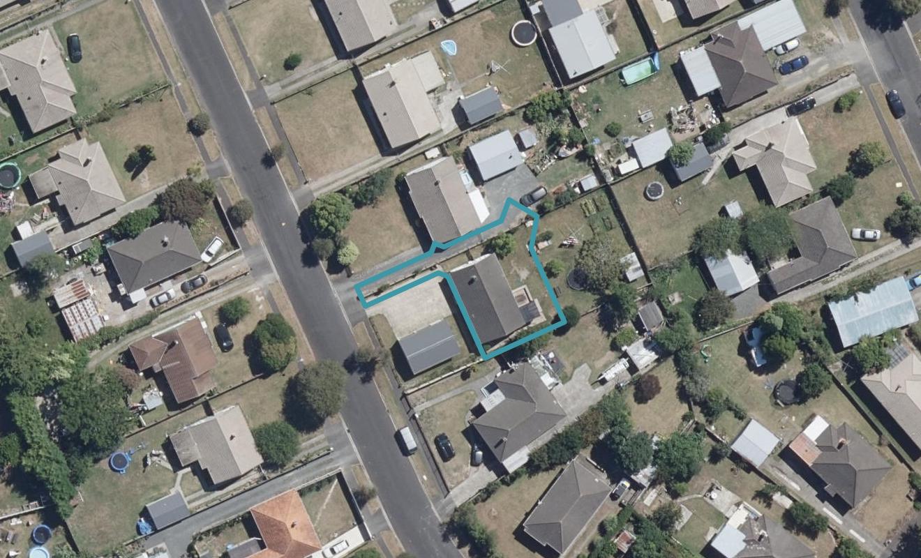 2/12 Paul Crescent, Fairfield, Hamilton - Carousel 1