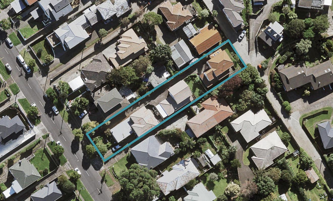 12B Hayr Road, Three Kings, Auckland - Carousel 1