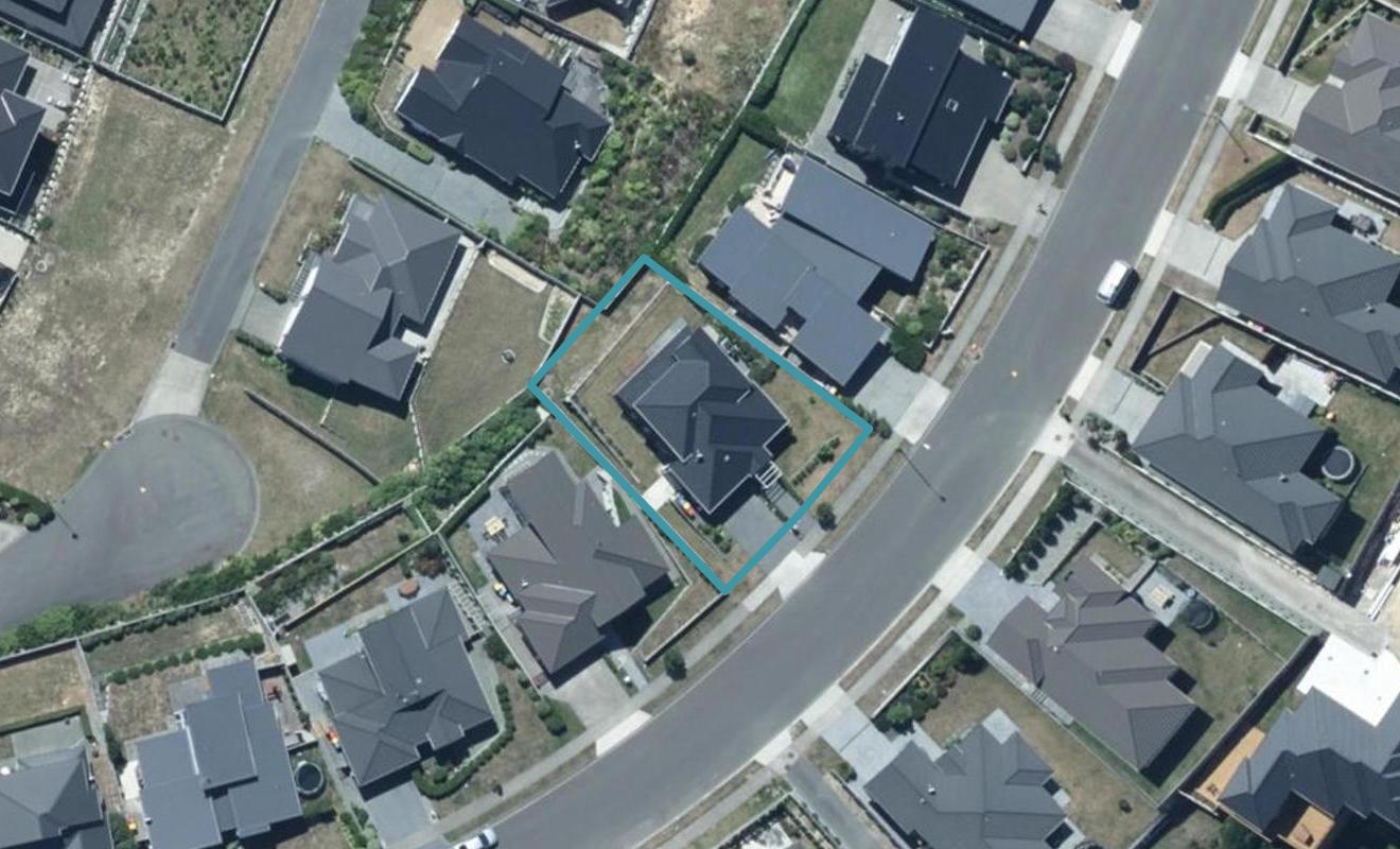 83 Endeavour Drive, Whitby, Porirua - Carousel 1