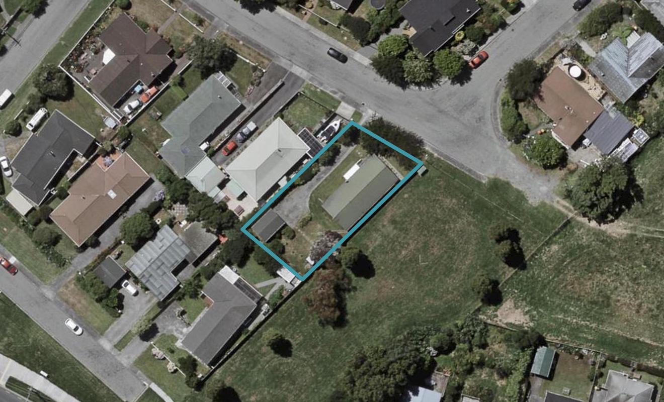 8 Gabriel Street, Raumati Beach, Paraparaumu - Carousel 1