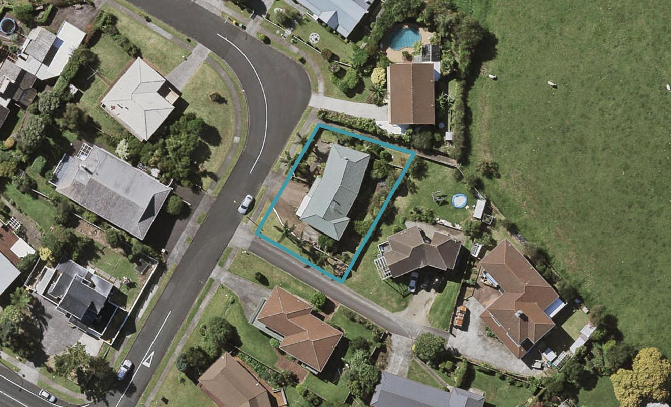 11 Hurstbourn Priors, Goodwood Heights, Auckland - Carousel 1