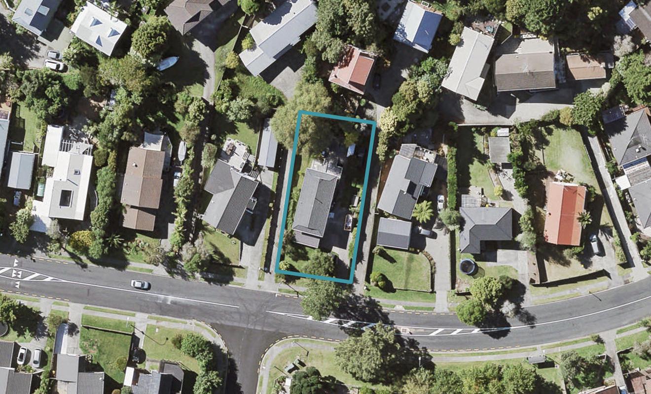 114 Oaktree Avenue, Browns Bay, Auckland - Carousel 1