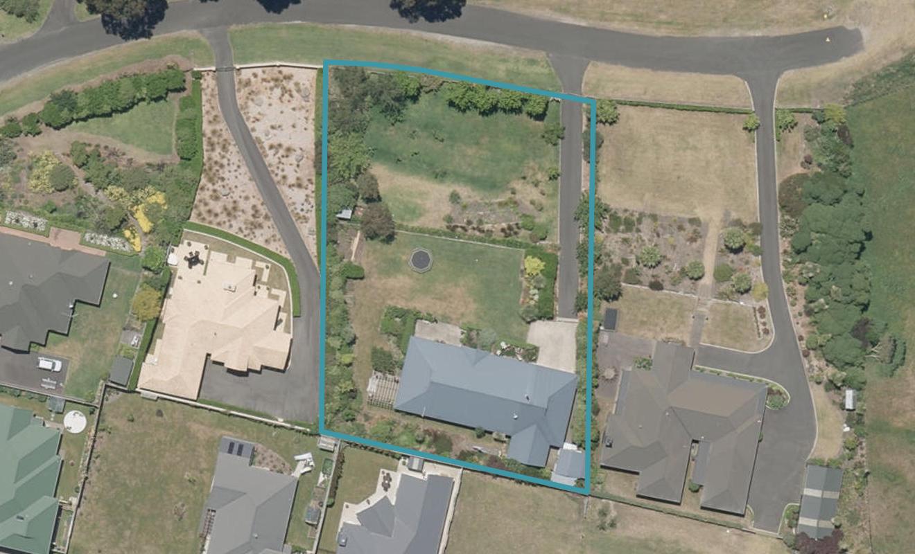 18 Edmonds Drive, Otamatea, Whanganui - Carousel 1