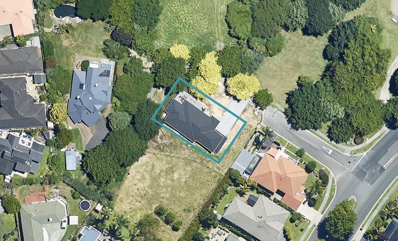 1A Pendennis Crescent, Bethlehem, Tauranga - Carousel 1