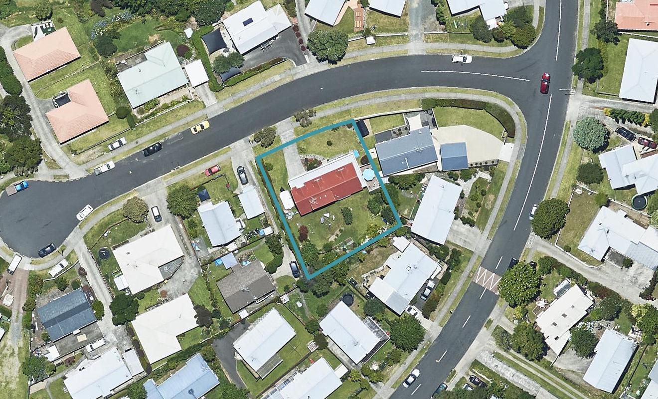 5 Portland Street, Welcome Bay, Tauranga - Carousel 1