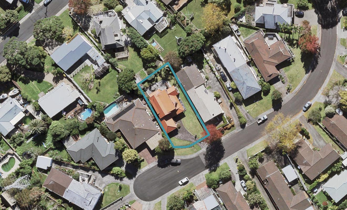 11 Wairata Place, Te Atatu South, Auckland - Carousel 1