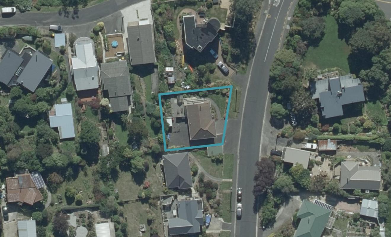 83 Marion Street, Macandrew Bay, Dunedin - Carousel 1