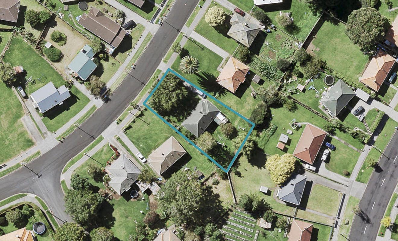 94 Leybourne Circle, Glen Innes, Auckland - Carousel 1