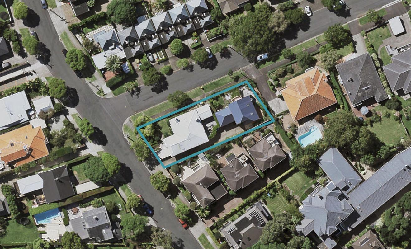 15A Waiatarua Road, Remuera, Auckland - Carousel 1
