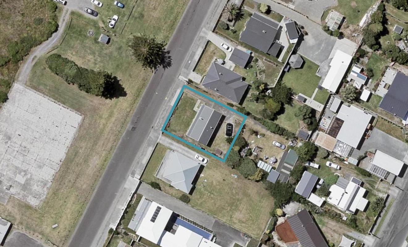 36 Marine Parade, Otaki Beach, Otaki - Carousel 1
