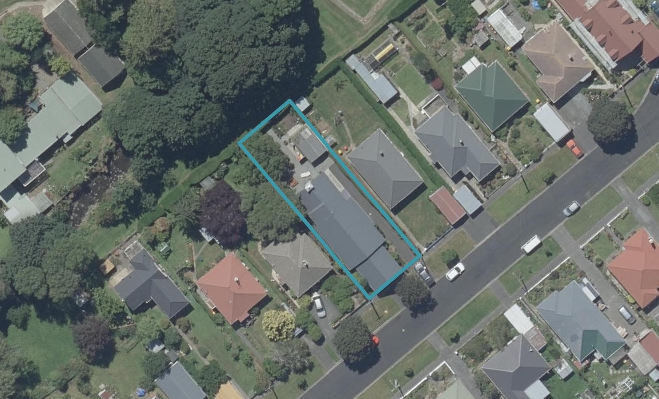 25 Ainslee Place, North East Valley, Dunedin - Carousel 1