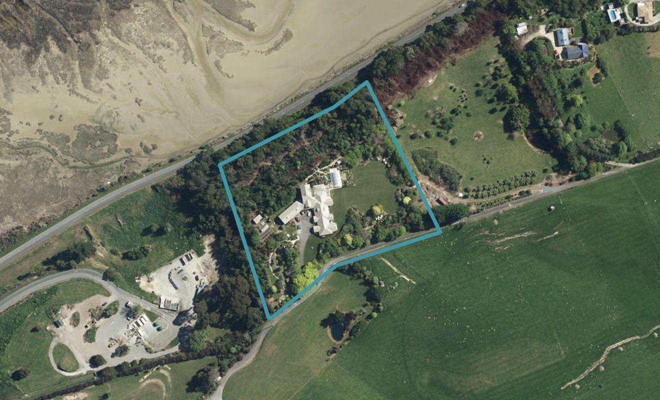 2397 The Coastal Highway, Upper Moutere - Carousel 1