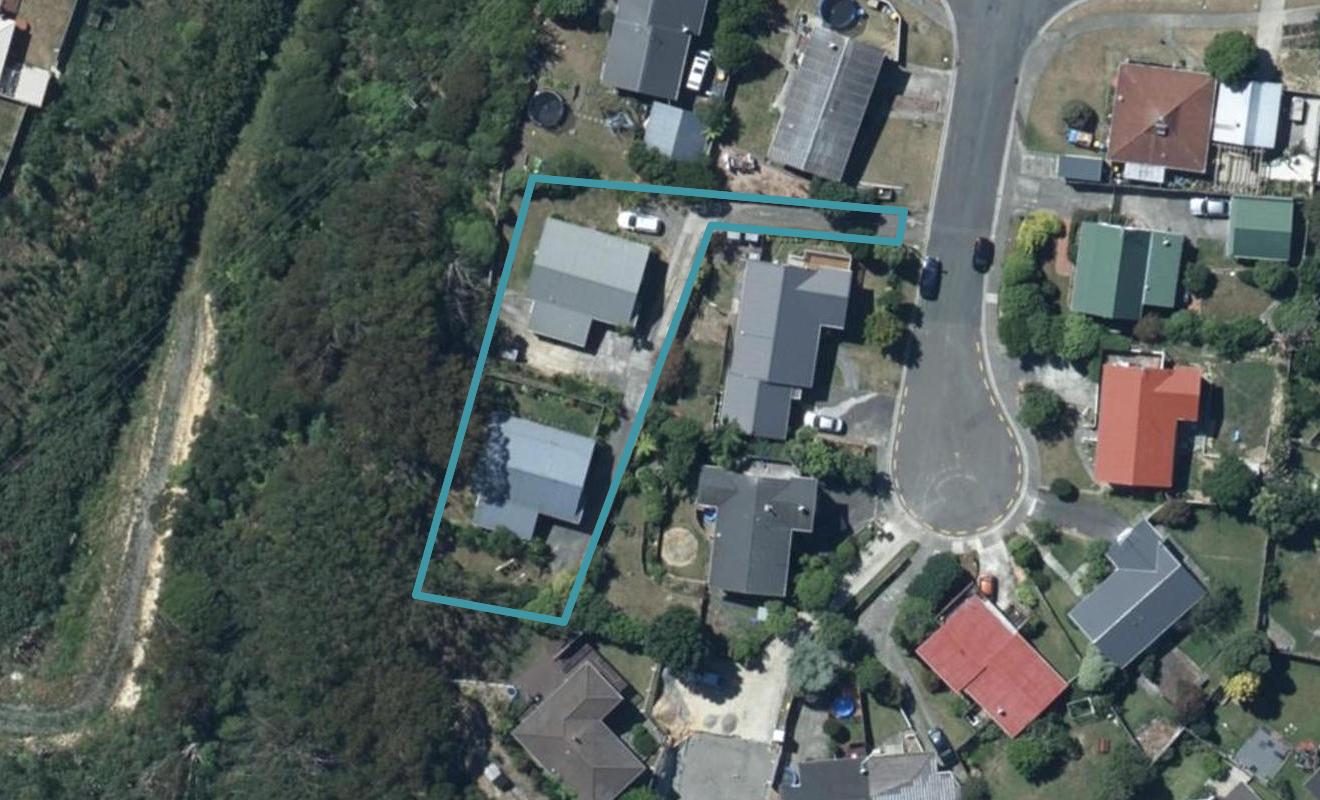 4B Pump Lane, Whitby, Porirua - Carousel 1