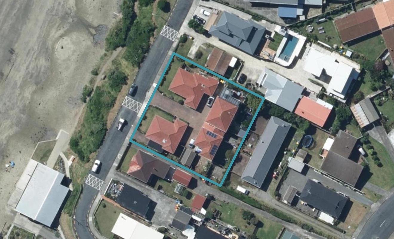 10 Beach Road, Titahi Bay, Porirua - Carousel 1