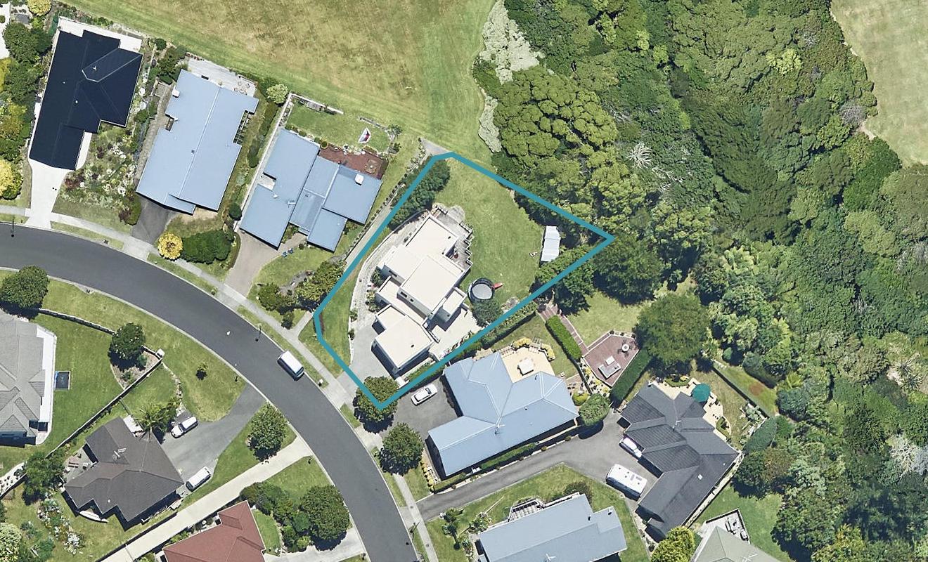 21 Waipuna Grove, Welcome Bay, Tauranga - Carousel 1