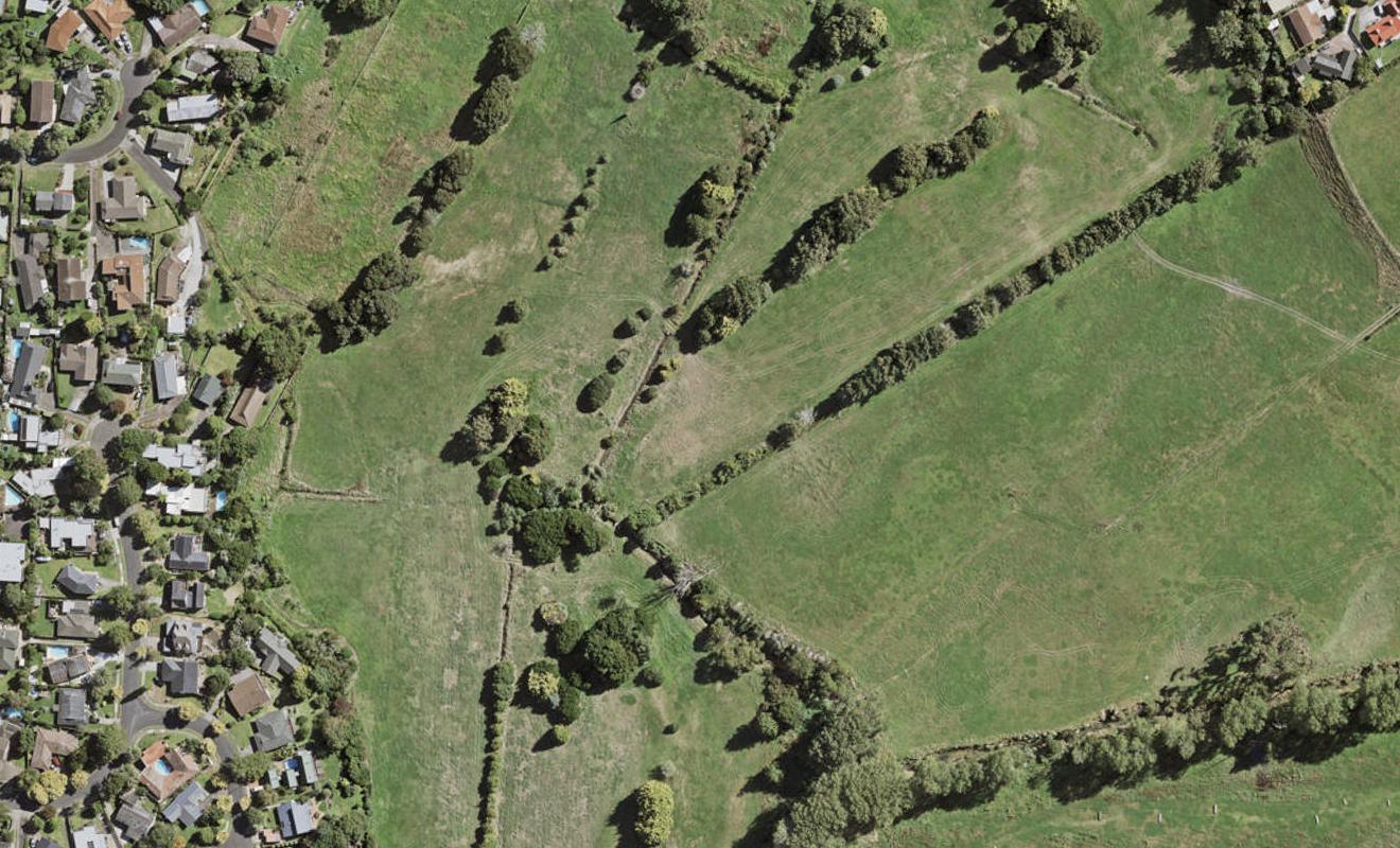 127 Otuwairoa Esplanade, Opaheke, Papakura - Carousel 1