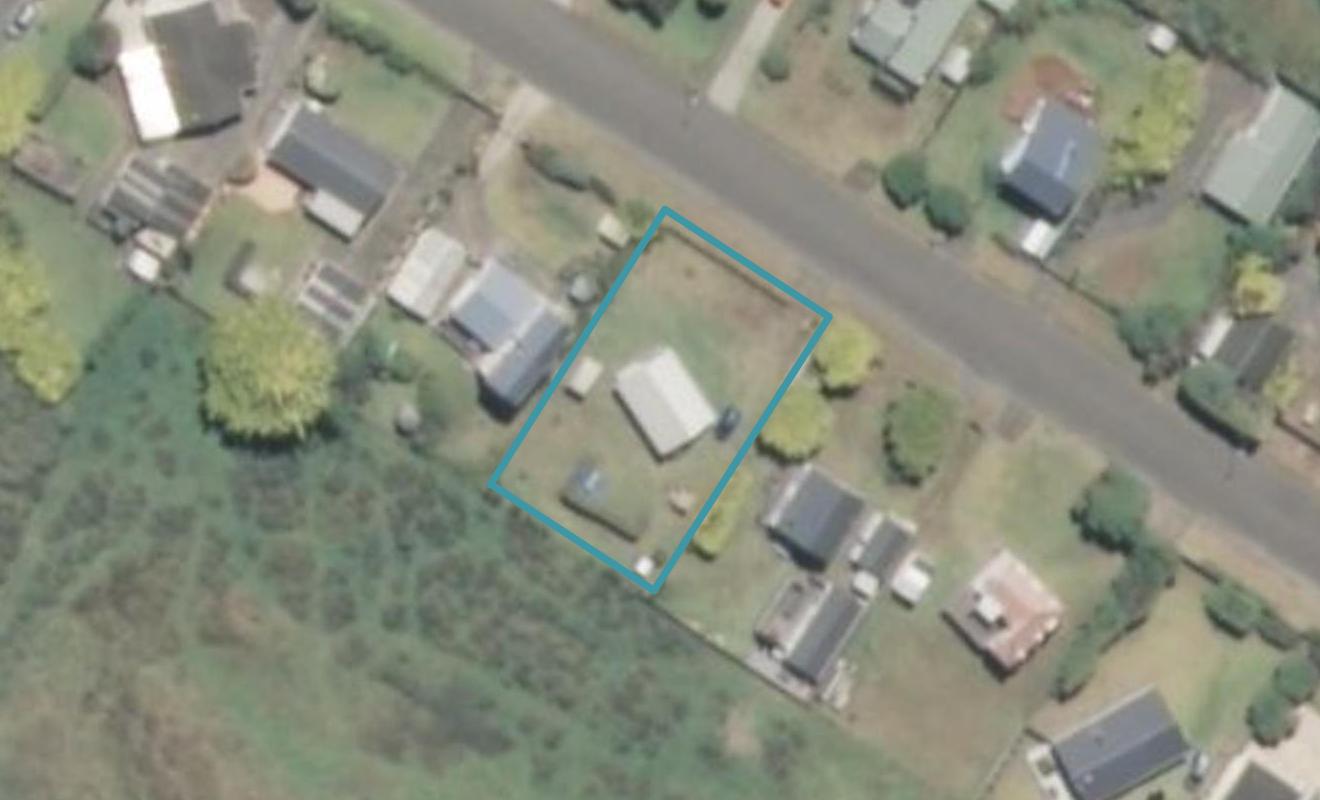 18 James Street, Waikawa Beach, Levin - Carousel 1
