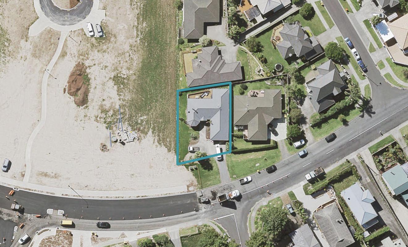 37 Spencer Road, Oteha, Auckland - Carousel 1