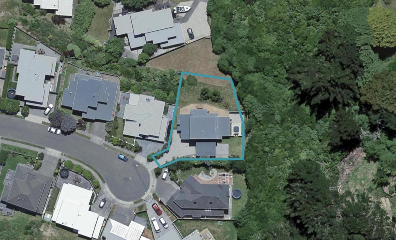 15 Sedgley Grove, Churton Park, Wellington - Carousel 1