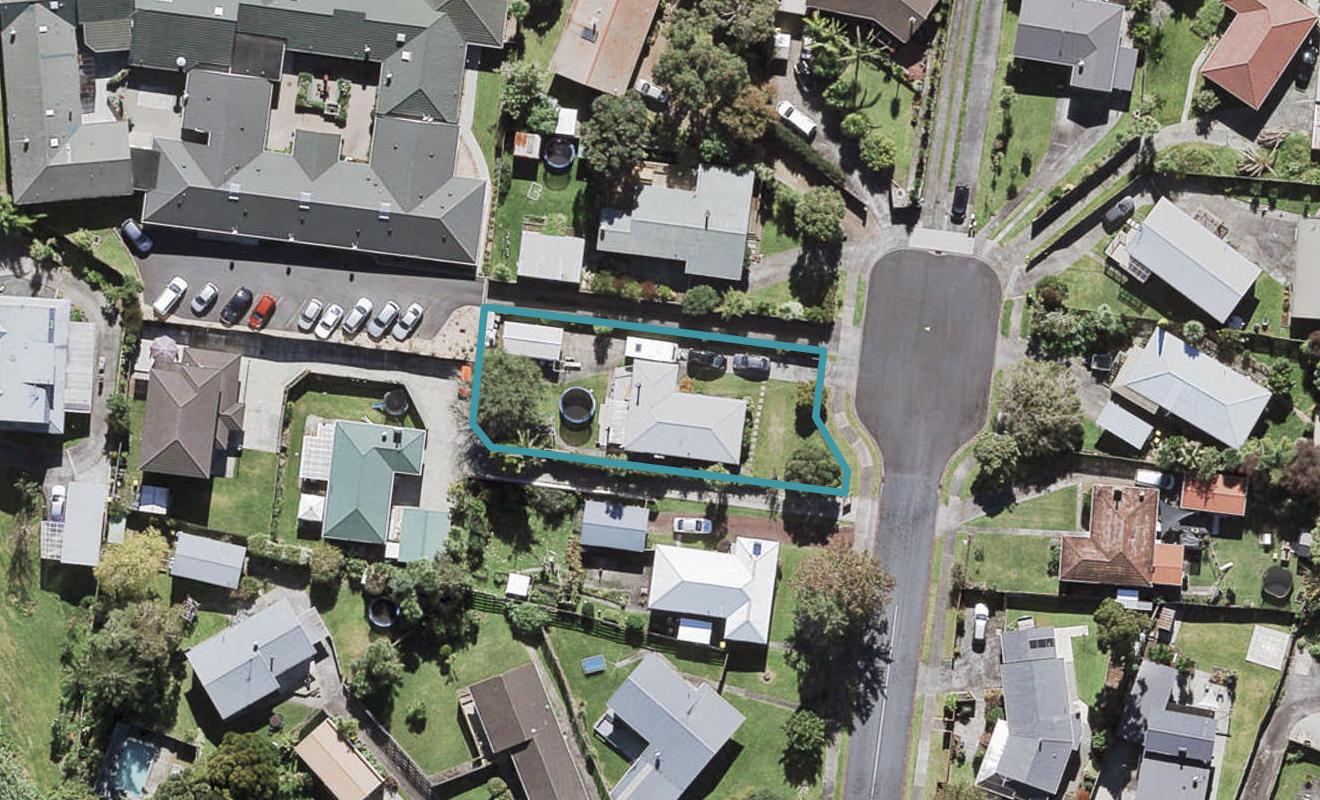 7 Orchid Place, Te Atatu South, Auckland - Carousel 1