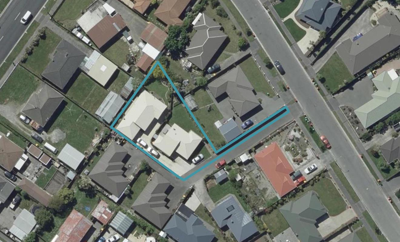 2/8 Thistledown Place, Woolston, Christchurch - Carousel 1